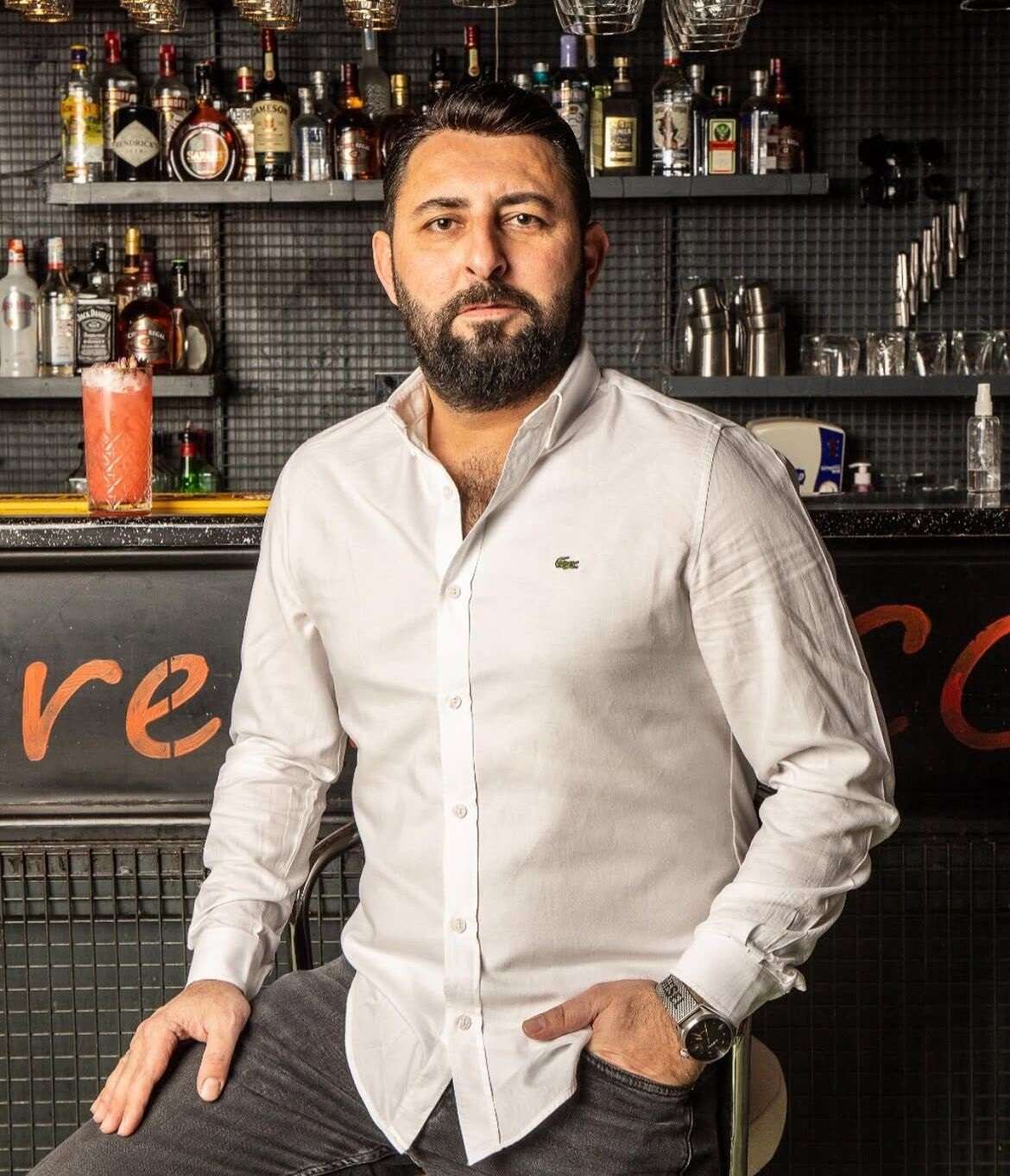 Eğlence merkezine silahlı saldırıda emekli polis de öldü! Can kaybı 3’e çıktı 6